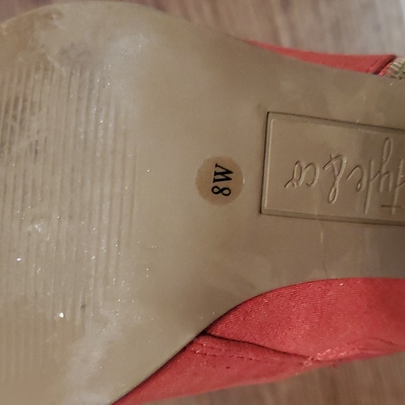 Red booties - Picture 3 of 3